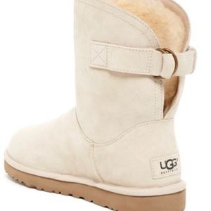 UGG Remora Boots